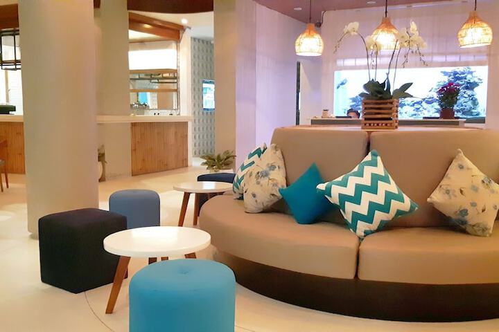 Guest Lobby