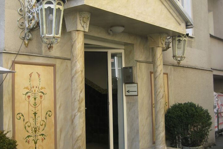 Hotel 73 of 73