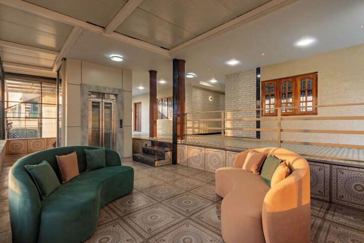 Hotel 10 of 15
