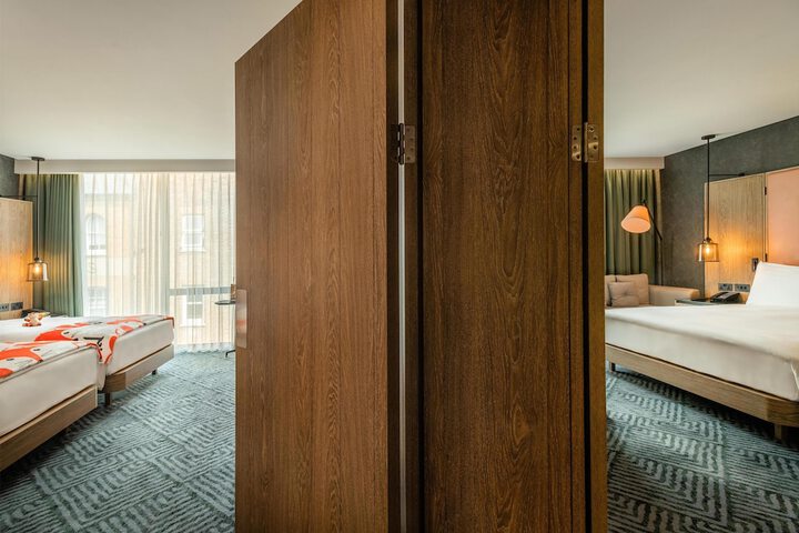 Room 48 of 127
