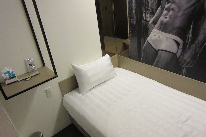 Room 19 of 36