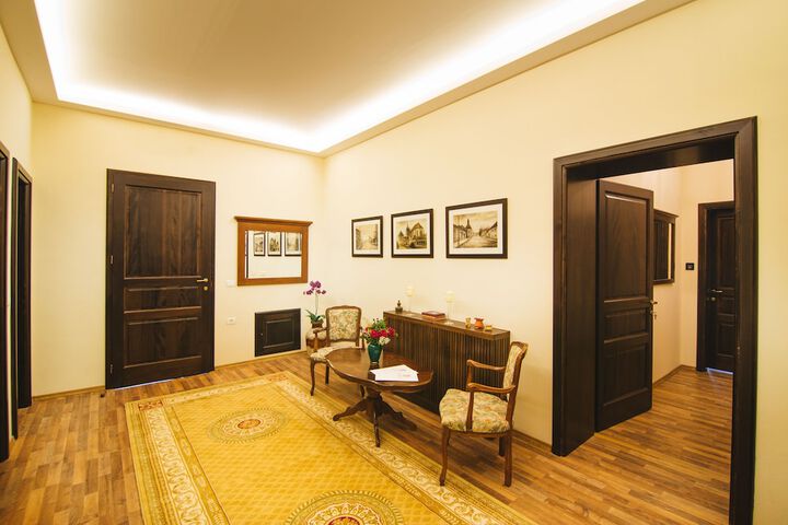 Room 46 of 90