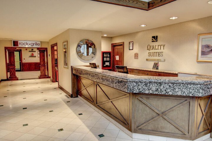 Image of QUALITY SUITES