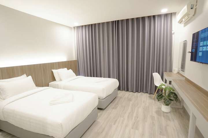 Room 9 of 23