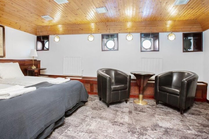 Room 18 of 66