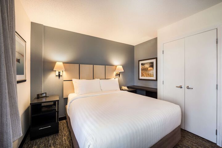 Studio Suite King Bed (11 of 12)