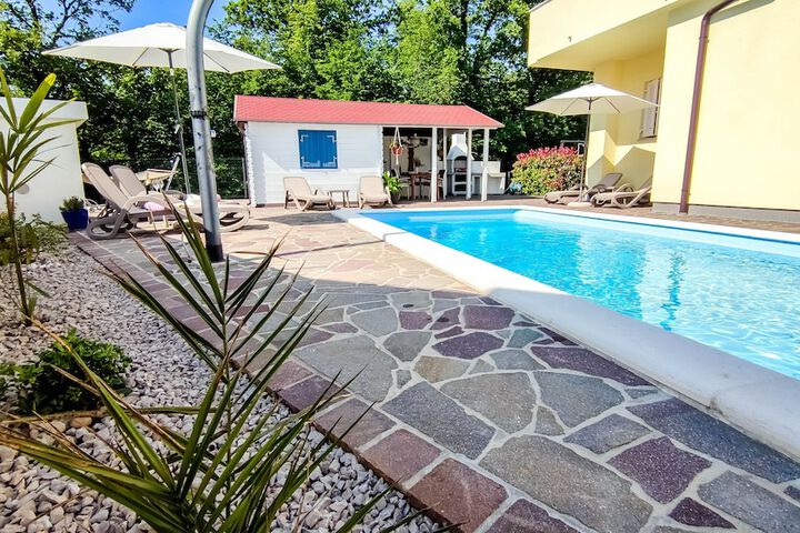 Pool 58 of 72