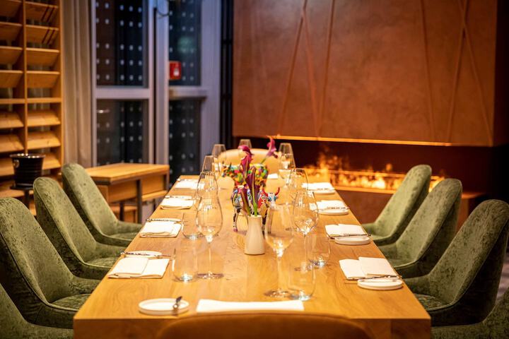 Dining 79 of 124