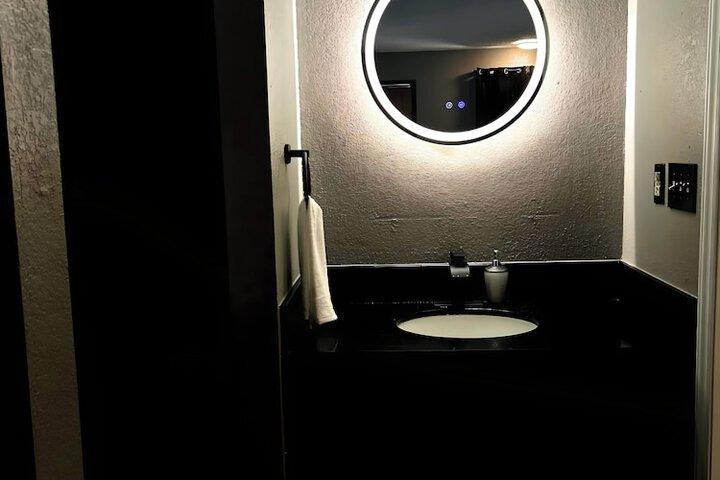 Basic Double Room (5 of 20)