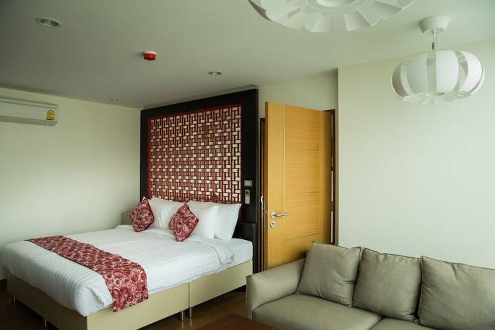 Room 8 of 131