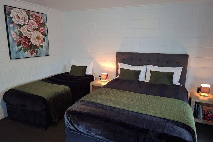 Room 6 of 114