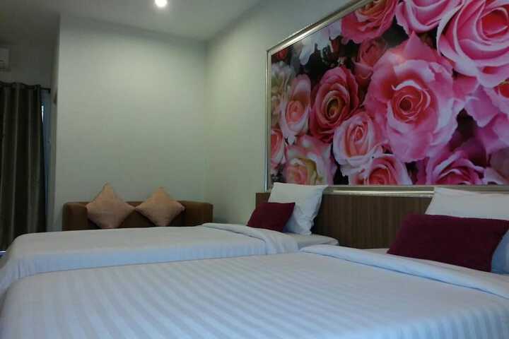 Room 16 of 33