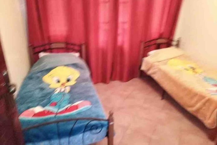 Room 2 of 10