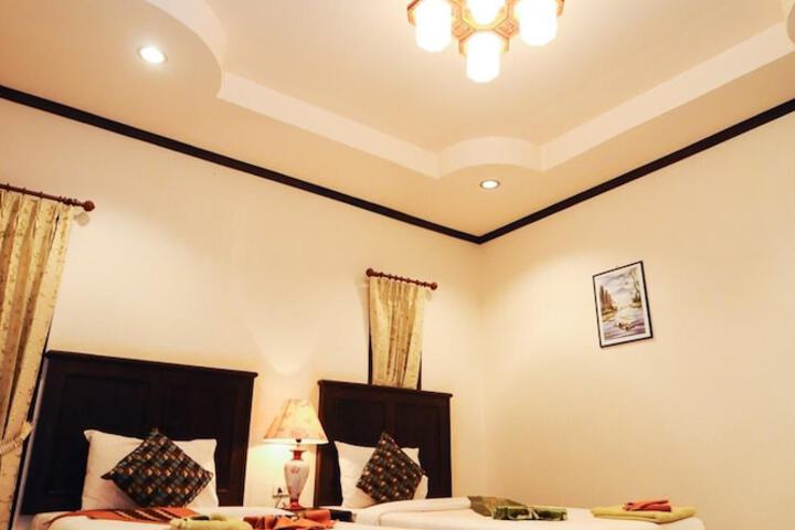 Room 8 of 30