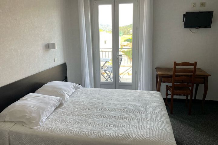 Room 8 of 36