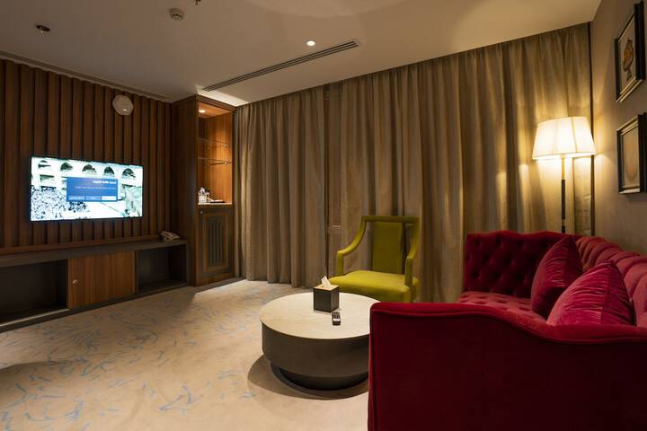 Room 14 of 30