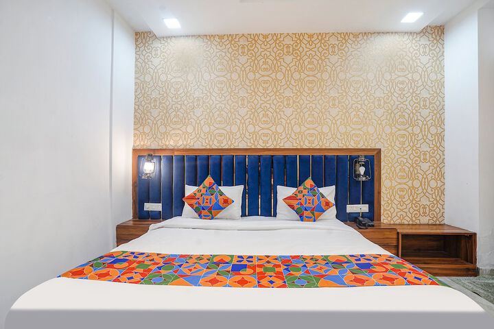 Room 10 of 24