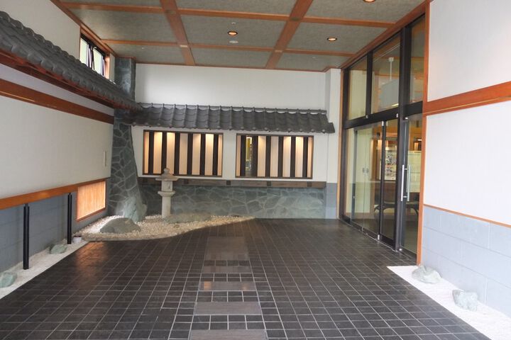 Hotel 3 of 65
