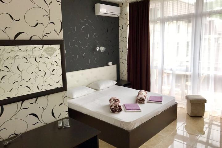 Room 3 of 8