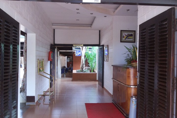 Hotel 2 of 78