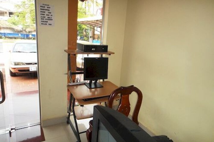 Business Center 40 of 47