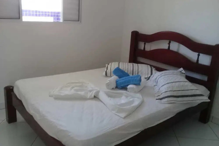 Room 6 of 19