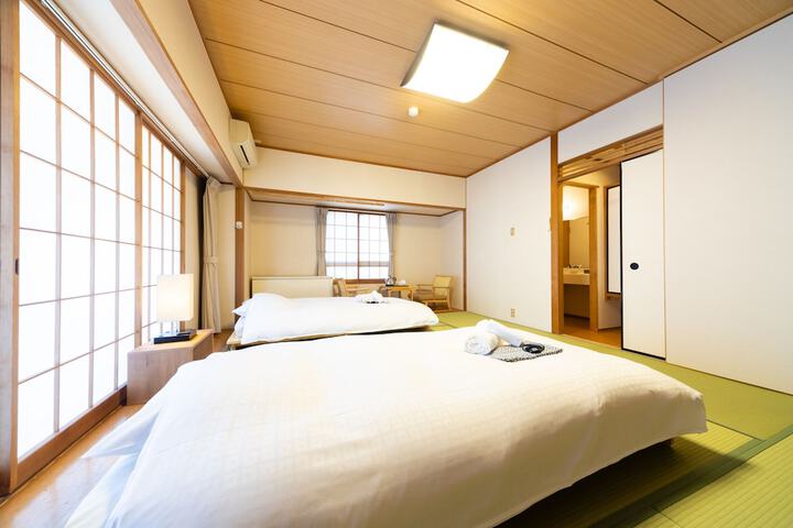 Room 4 of 56