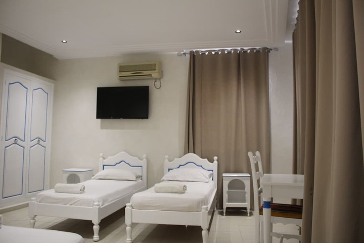Room 49 of 153