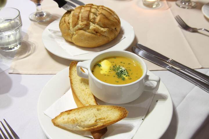 Dining 46 of 58