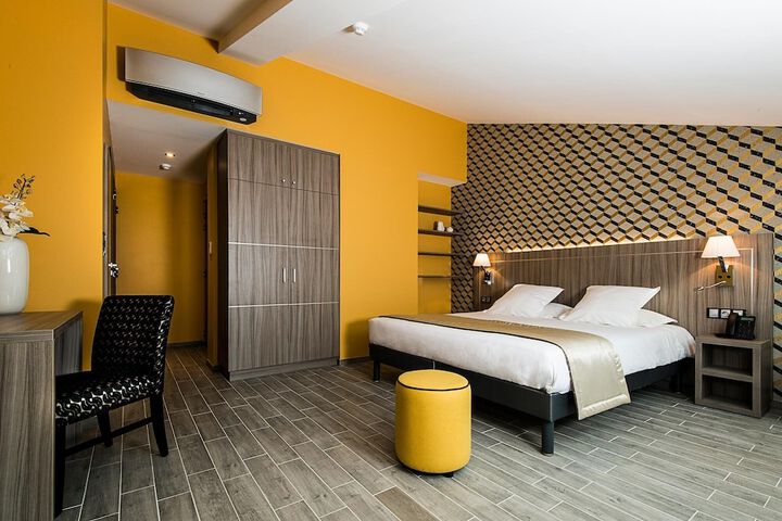 Unique Hotel &  Residence in Saint-Raphaël