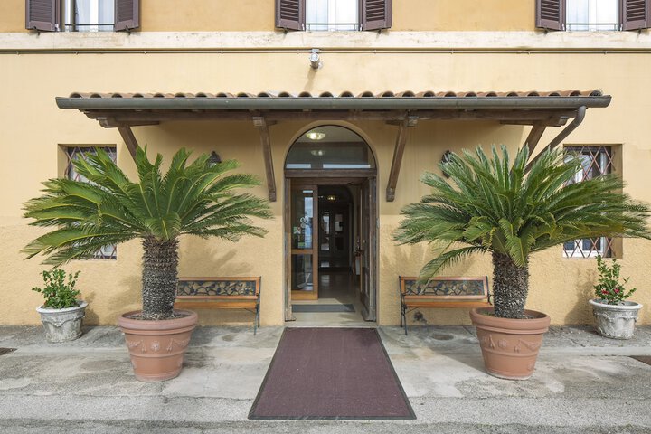 Hotel 72 of 79