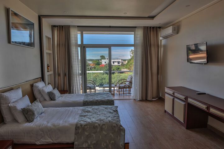 Room 4 of 41
