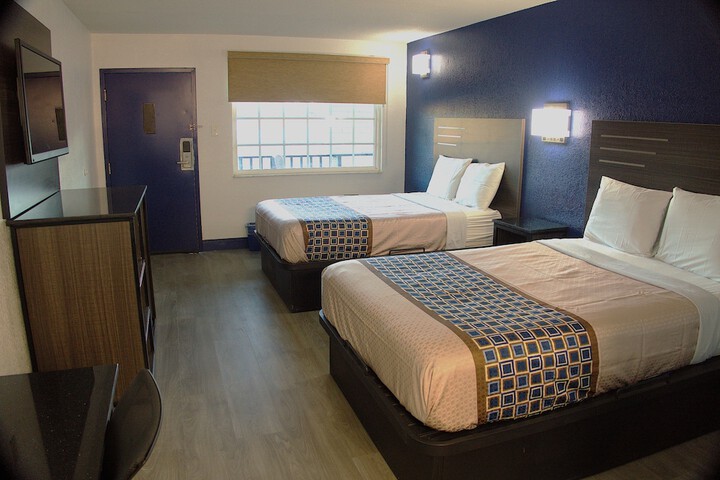 Room 15 of 32