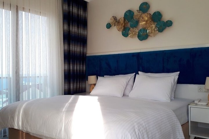 Room 8 of 35