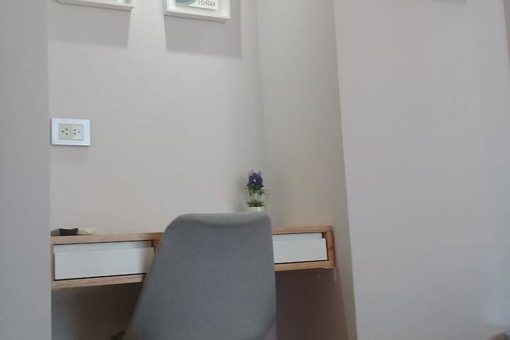 Room 5 of 17