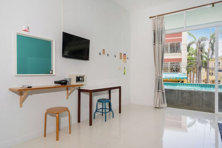 Room 34 of 73
