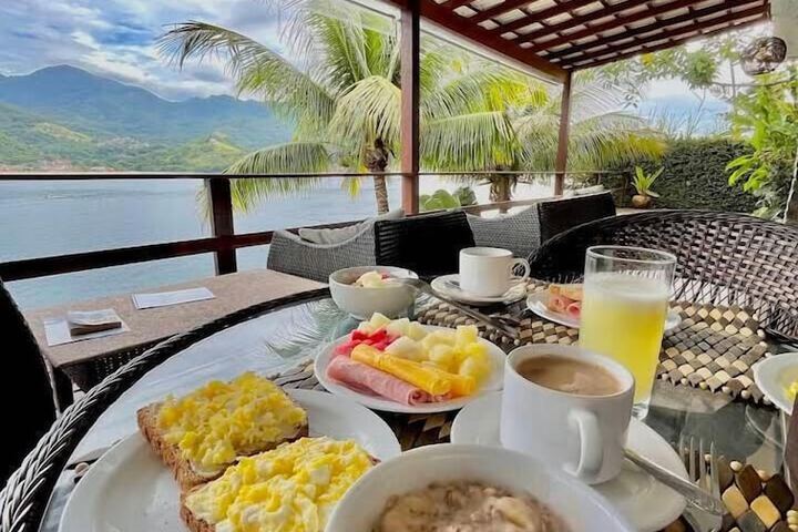Breakfast/Coffee Service 43 of 100