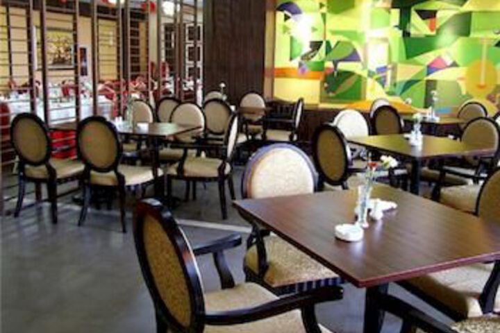 Dining 21 of 22