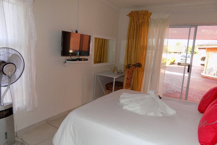 Room 8 of 35