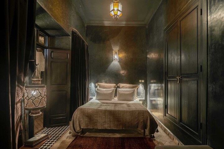 Room 16 of 111