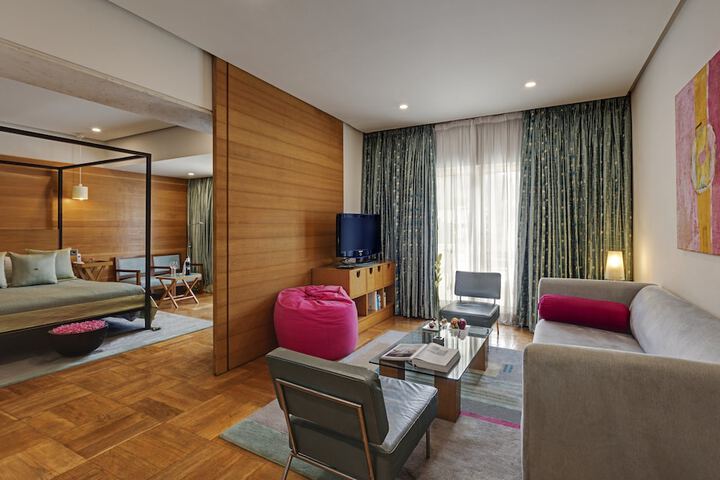 Room 17 of 60