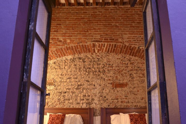 Room 12 of 90