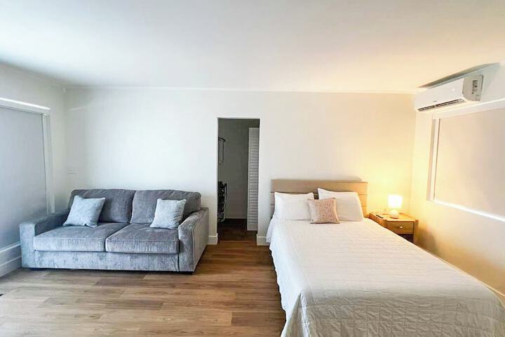 Room 5 of 27