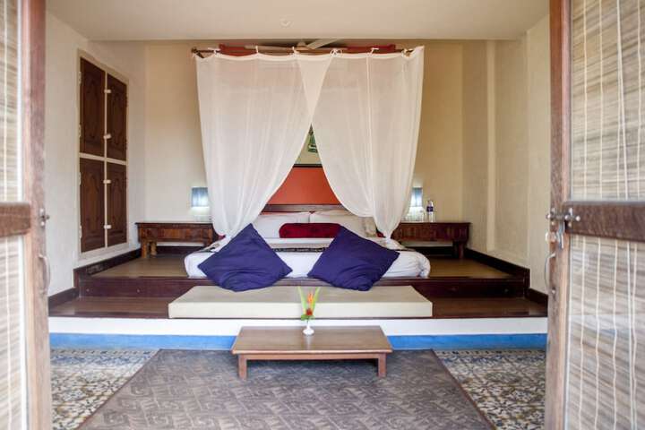 Room 10 of 63