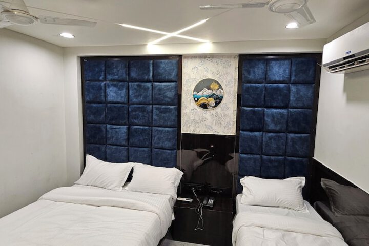 Room 12 of 51