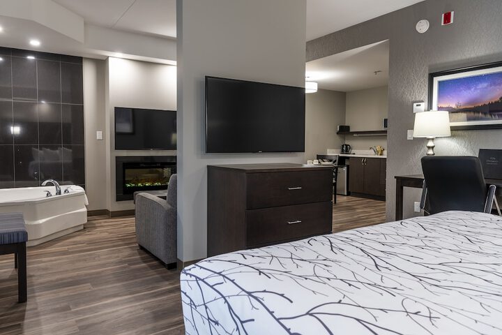 Room 8 of 53