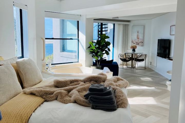 Room 21 of 90