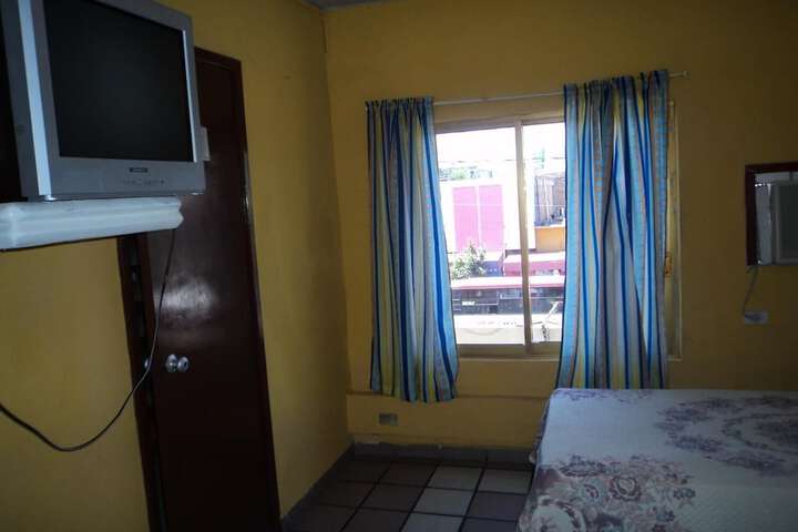 Room 8 of 26