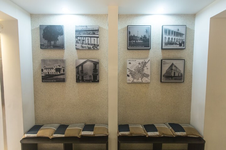 Ballroom/Hall 85 of 103