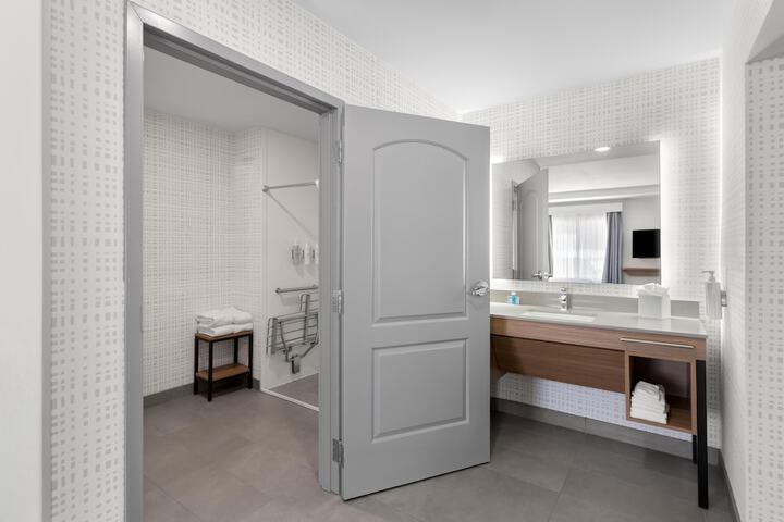 Bathroom shower